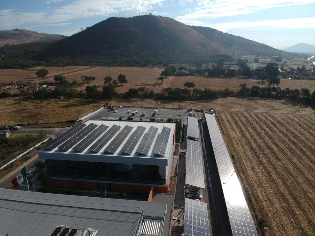 Planta solar en zona rural